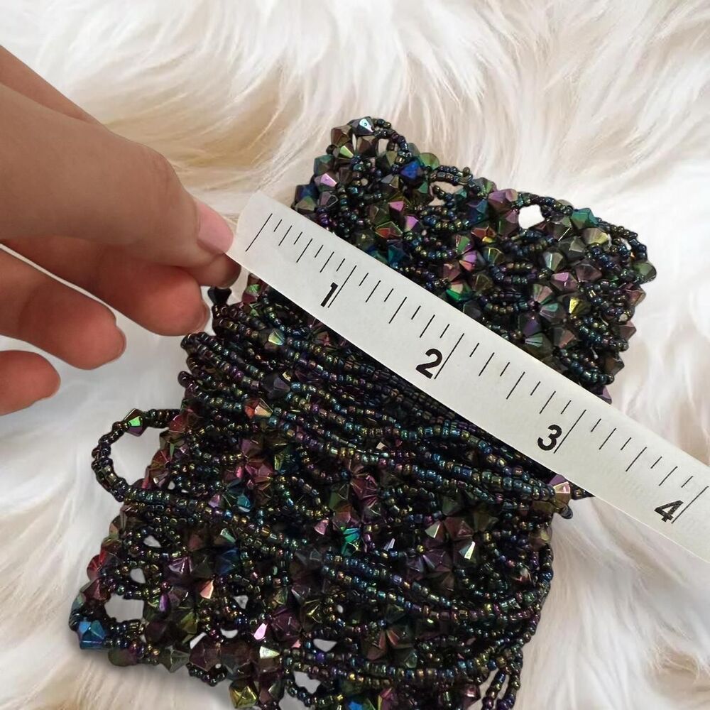 Y2K iridescent mini beaded purse with iridescent beads - Picture 4 of 4